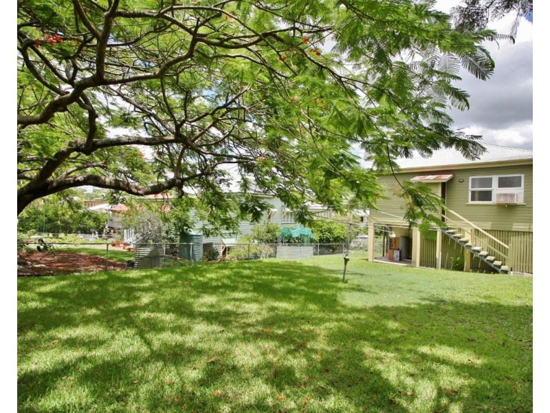 62 Thomas Street, Greenslopes QLD 4120