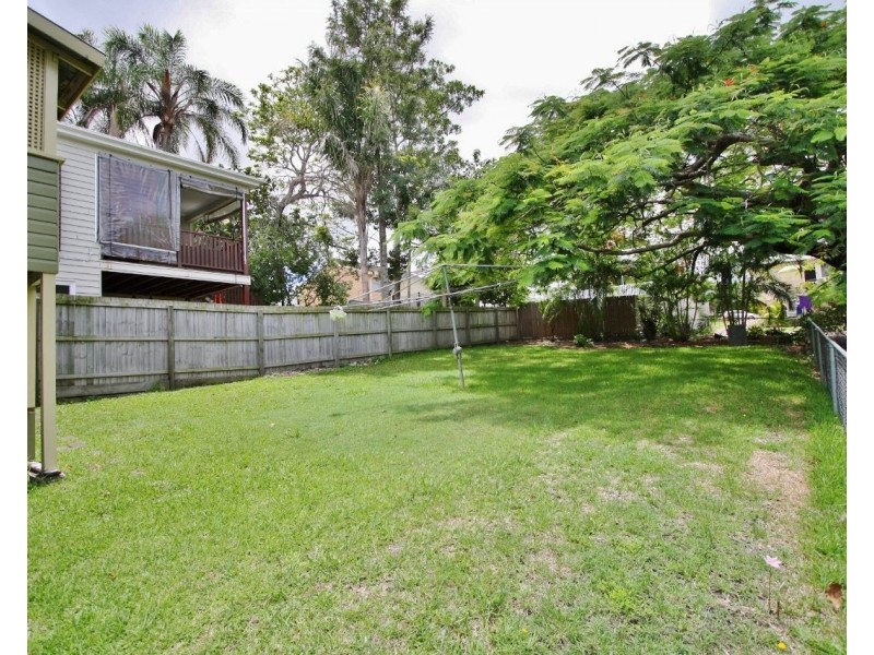62 Thomas Street, Greenslopes QLD 4120