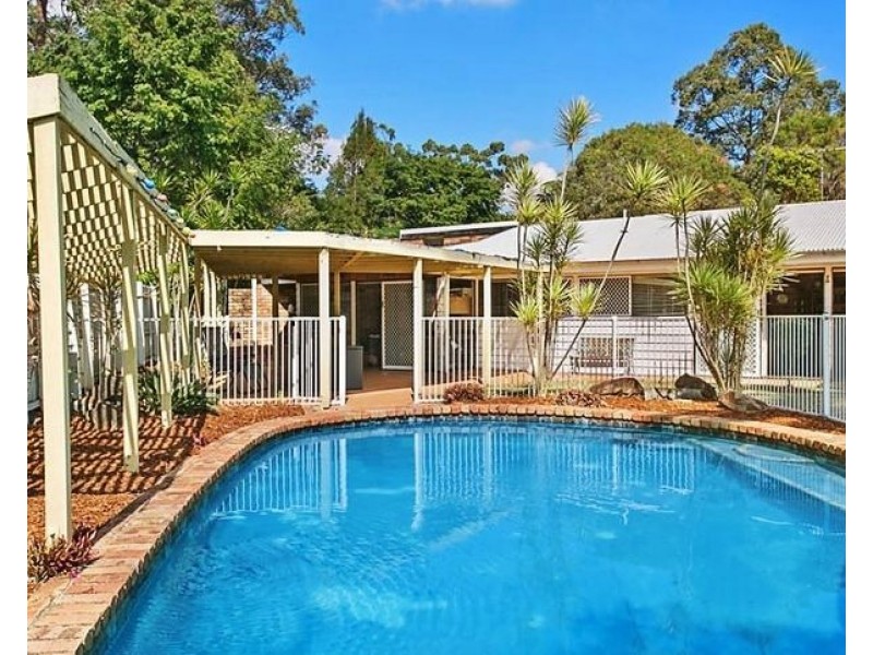 4 McLaren Street, Fig Tree Pocket QLD 4069