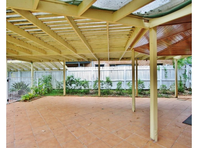 4 McLaren Street, Fig Tree Pocket QLD 4069