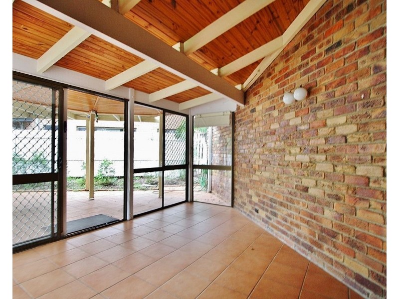 4 McLaren Street, Fig Tree Pocket QLD 4069