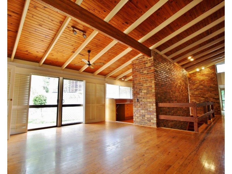 4 McLaren Street, Fig Tree Pocket QLD 4069