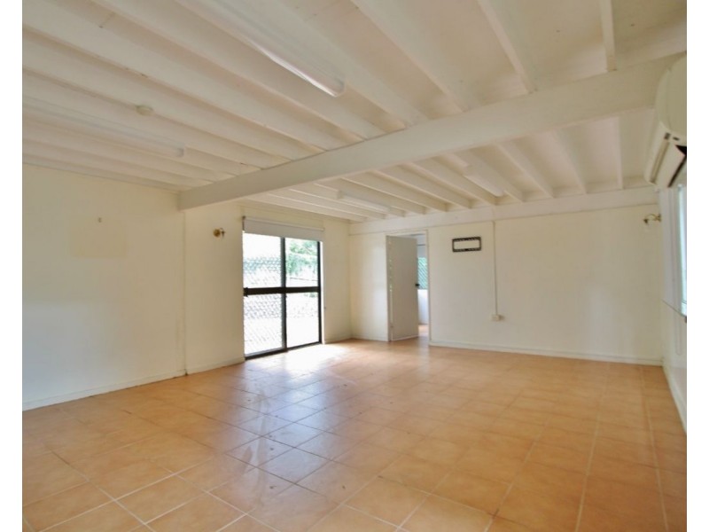 4 McLaren Street, Fig Tree Pocket QLD 4069