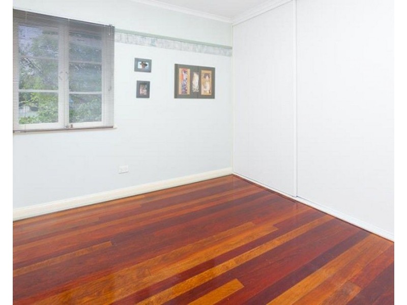 31 Steele Street, Holland Park QLD 4121