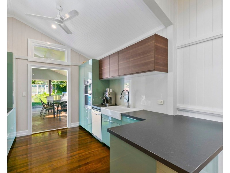 16 Headfort Street, Greenslopes QLD 4120