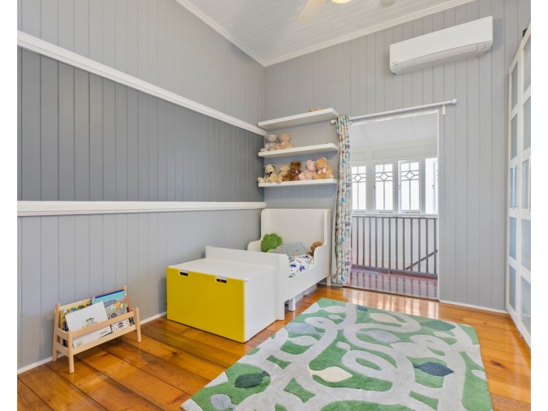 16 Headfort Street, Greenslopes QLD 4120