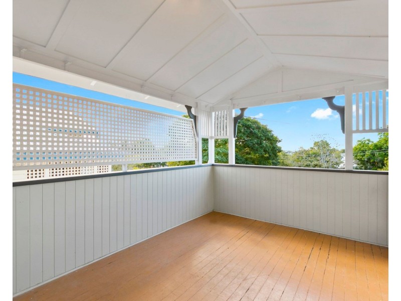 16 Headfort Street, Greenslopes QLD 4120