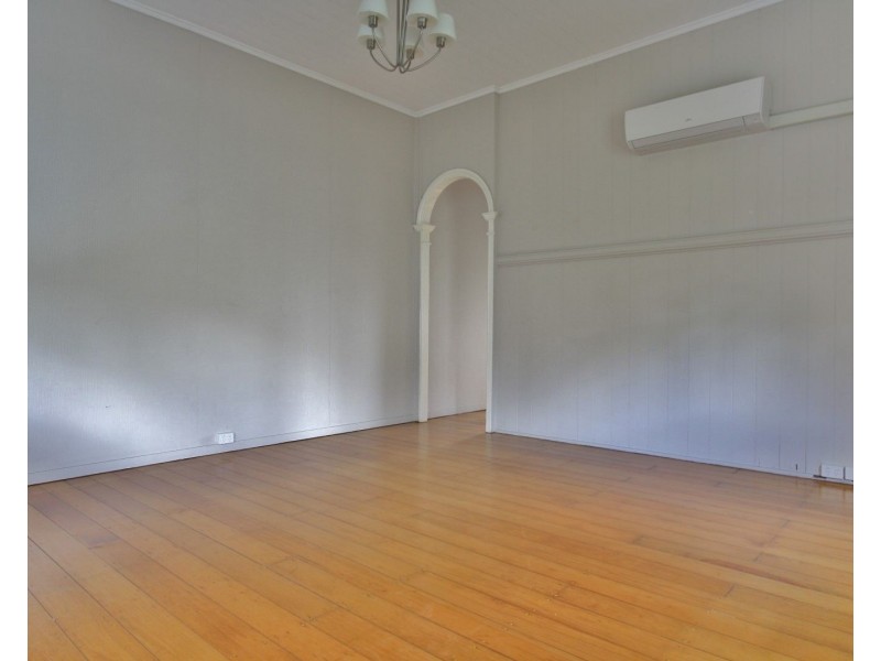 1/1105 Logan Road, Holland Park West QLD 4121