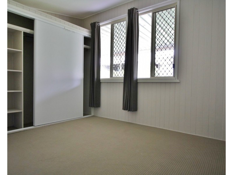 1/1105 Logan Road, Holland Park West QLD 4121