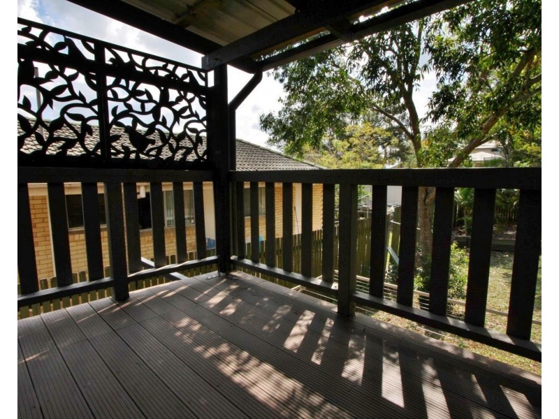 2/59 Crown Street, Holland Park West QLD 4121