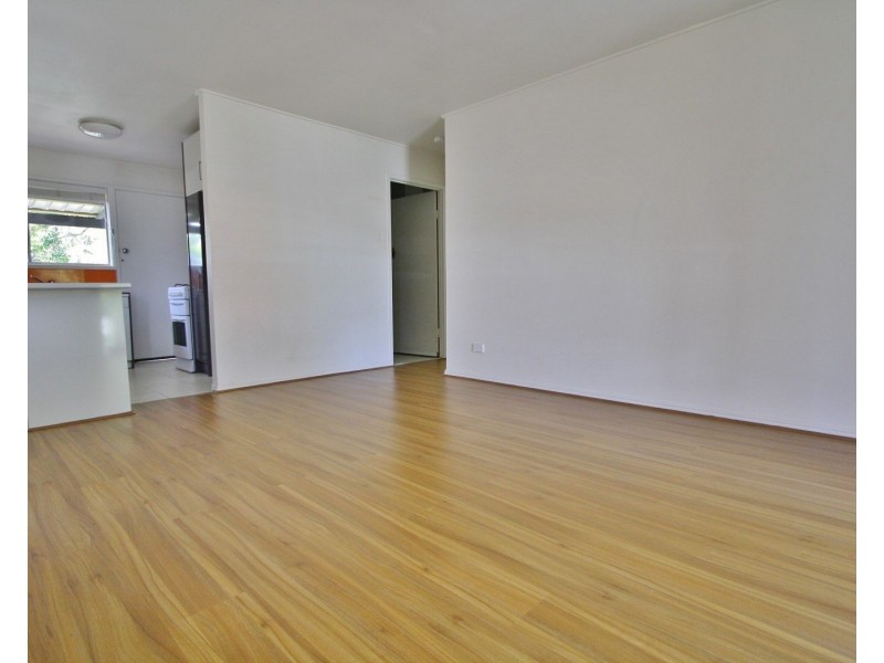 2/59 Crown Street, Holland Park West QLD 4121