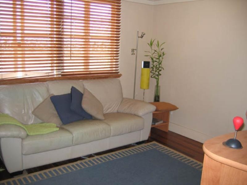 53 Barter Avenue, Holland Park QLD 4121