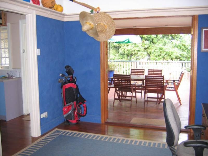 53 Barter Avenue, Holland Park QLD 4121