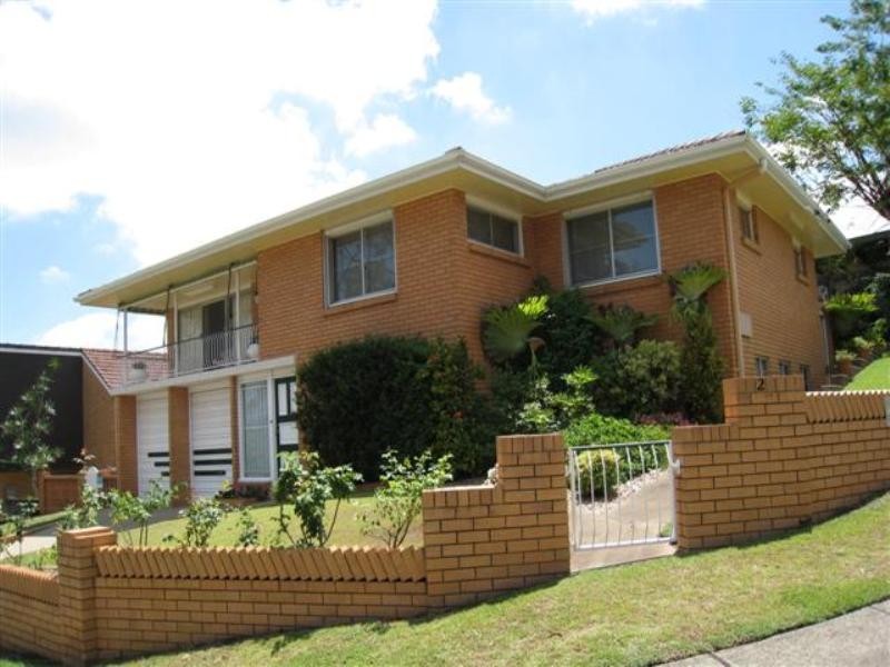 2 Kneale Street, Holland Park West QLD 4121