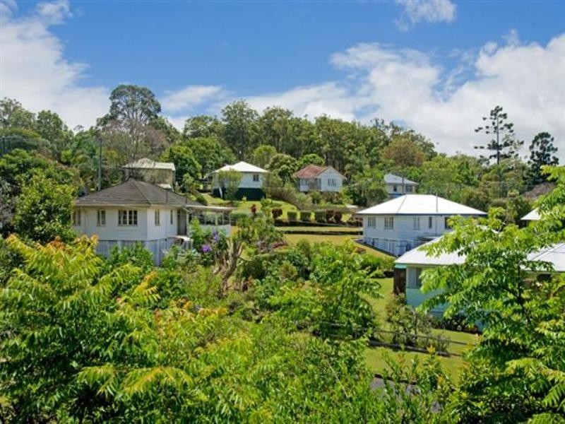 12 Opal Street, Holland Park QLD 4121