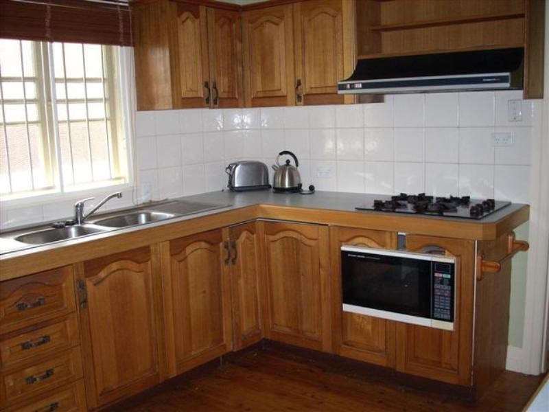 8 Avesnes Street, Holland Park QLD 4121