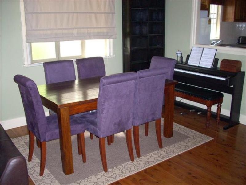 8 Avesnes Street, Holland Park QLD 4121