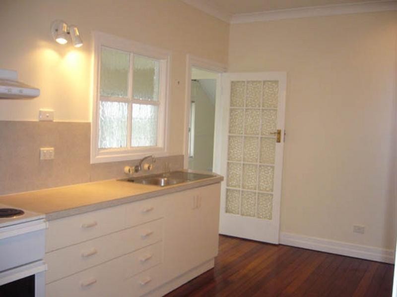 19 Gibson Crescent, Holland Park QLD 4121