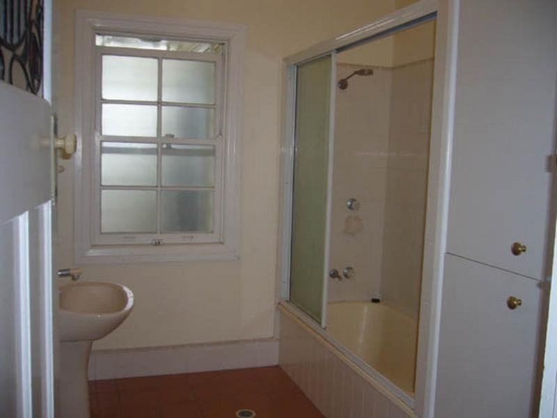 19 Gibson Crescent, Holland Park QLD 4121