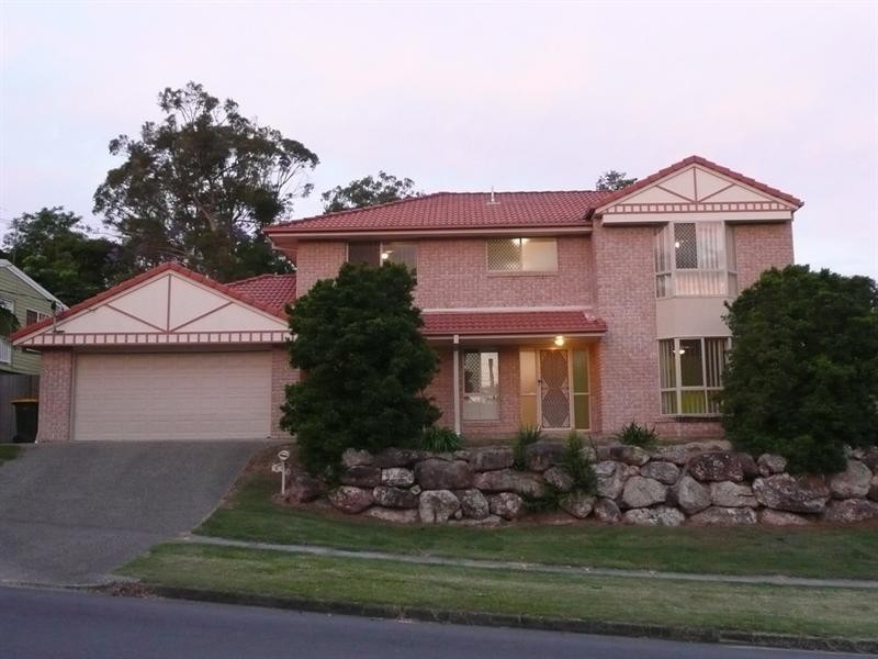 6 Hector Street, Holland Park QLD 4121