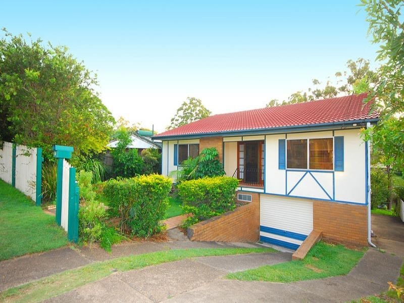 8 Wunulla Street, Mount Gravatt East QLD 4122