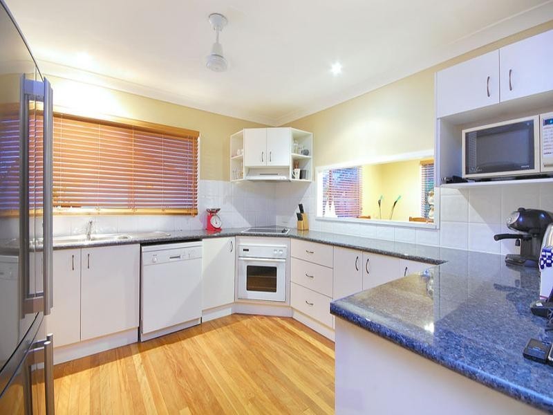 8 Wunulla Street, Mount Gravatt East QLD 4122