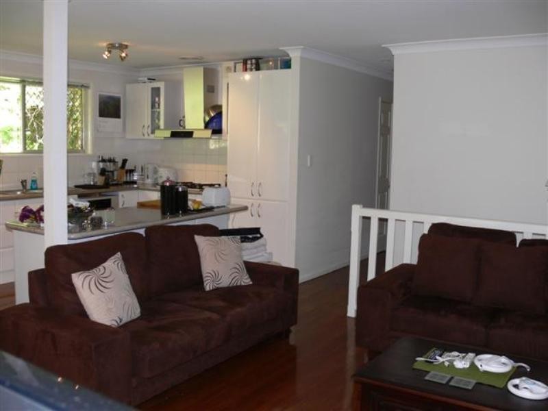 1 Dodwell Street, Holland Park West QLD 4121