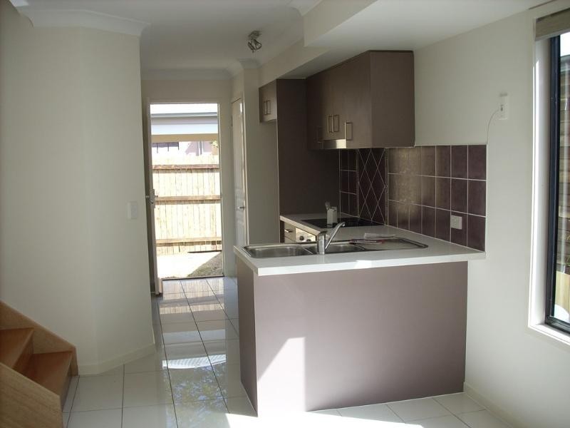 1/299 Nursery Road, Holland Park QLD 4121