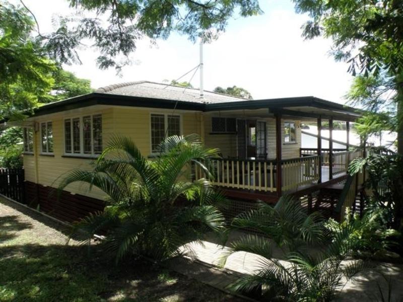 10 Wemvern Street, Upper Mount Gravatt QLD 4122