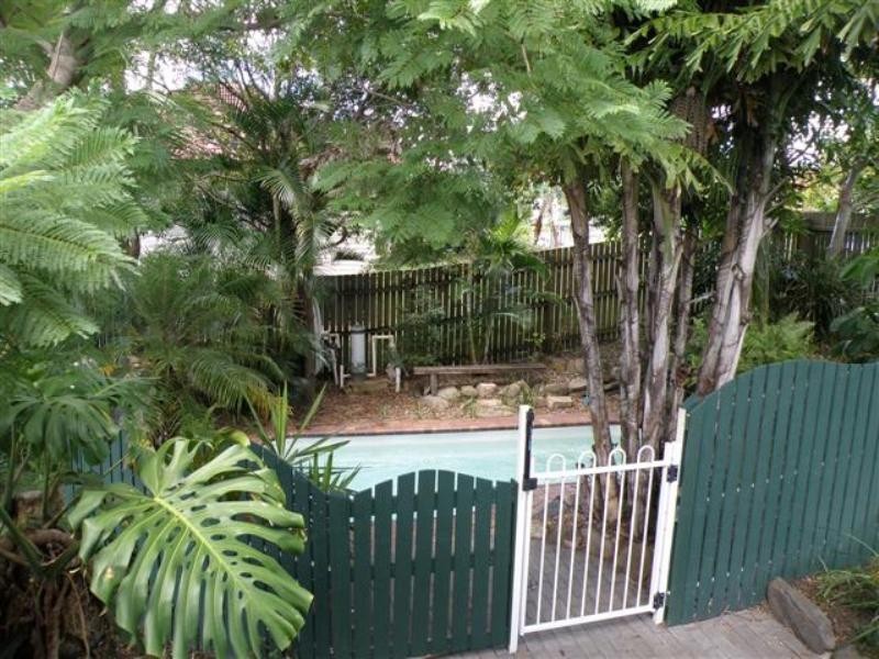 10 Wemvern Street, Upper Mount Gravatt QLD 4122