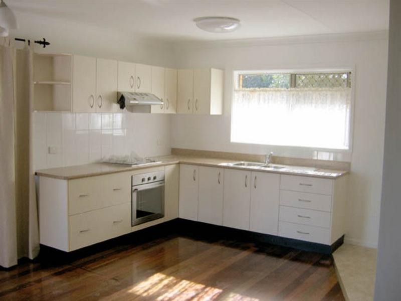 2/57 Crown Street, Holland Park West QLD 4121