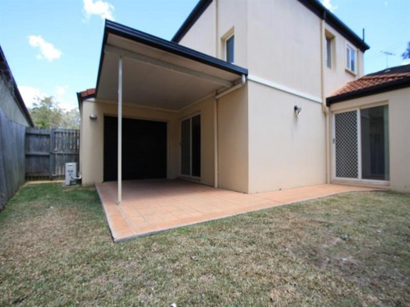 21 Estate Place, Holland Park West QLD 4121