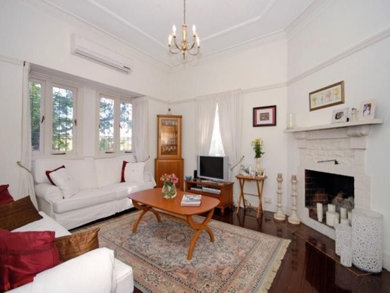 37 Marshall Road, Holland Park West QLD 4121