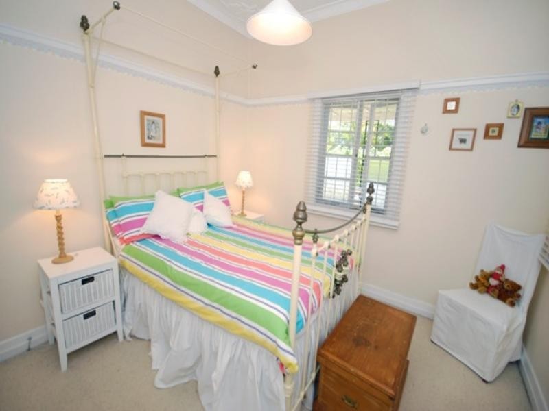 37 Marshall Road, Holland Park West QLD 4121