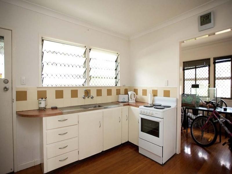 10 Morland Street, Mount Gravatt East QLD 4122