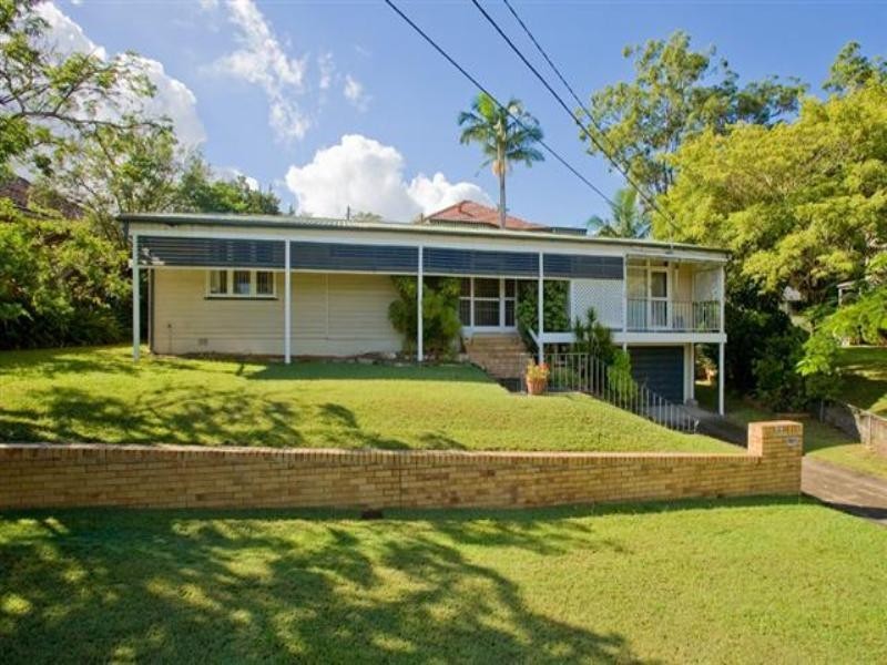 23 Perihelion Street, Coorparoo QLD 4151