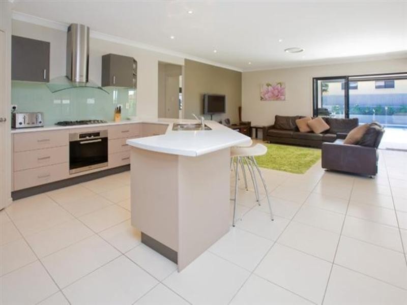 12 Giordano Place, Belmont QLD 4153