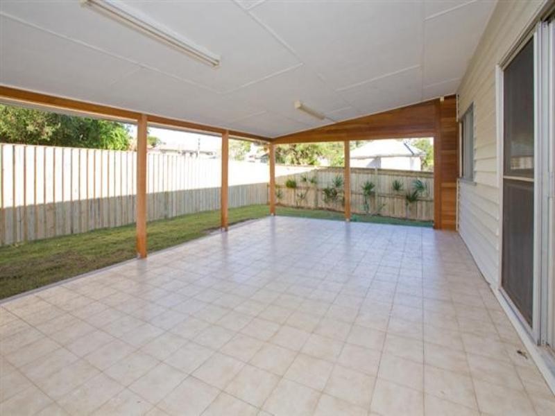 68 Albert Street, Holland Park QLD 4121