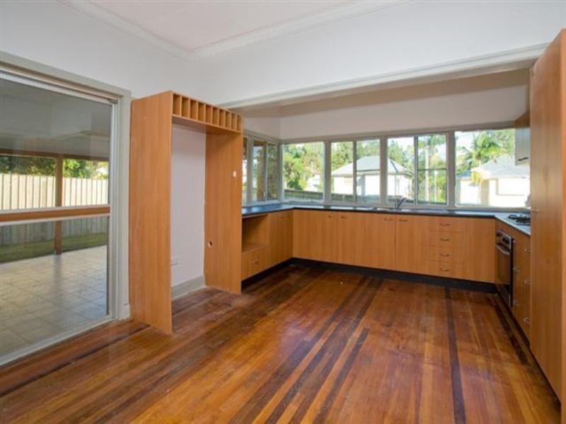 68 Albert Street, Holland Park QLD 4121