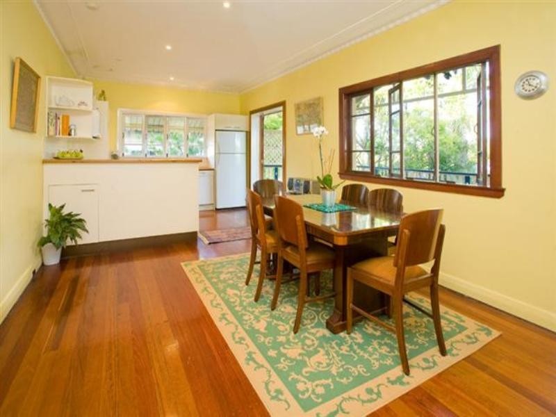 22 Marshall Road, Holland Park West QLD 4121