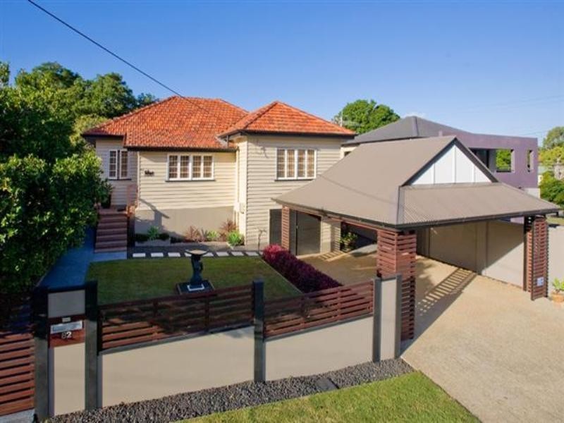 82 Reuben Street, Holland Park QLD 4121