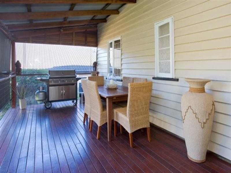 82 Reuben Street, Holland Park QLD 4121