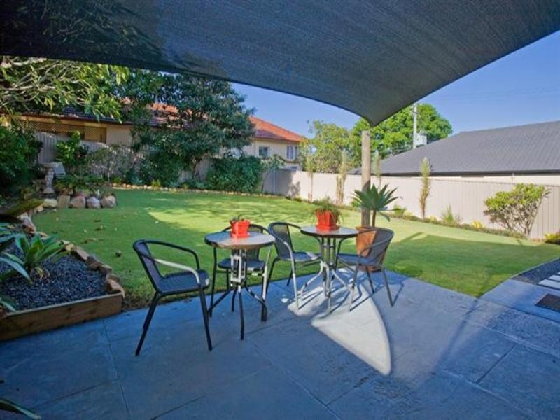 82 Reuben Street, Holland Park QLD 4121