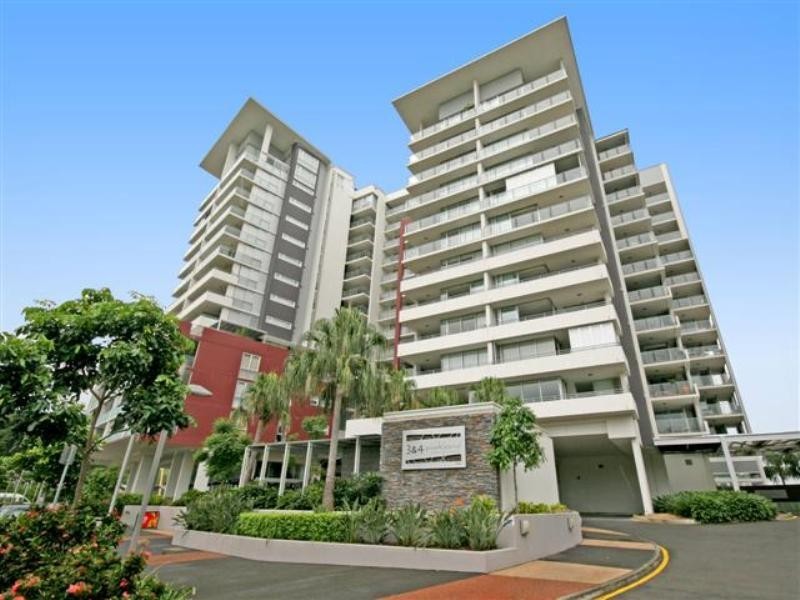3/3048 Parkland Blv, Brisbane QLD 4000