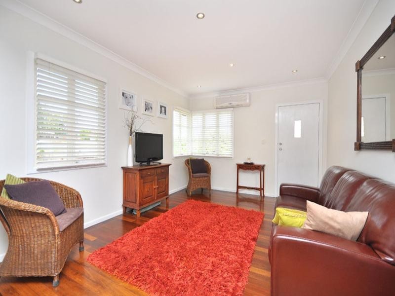 15 Floral Street, Mount Gravatt East QLD 4122