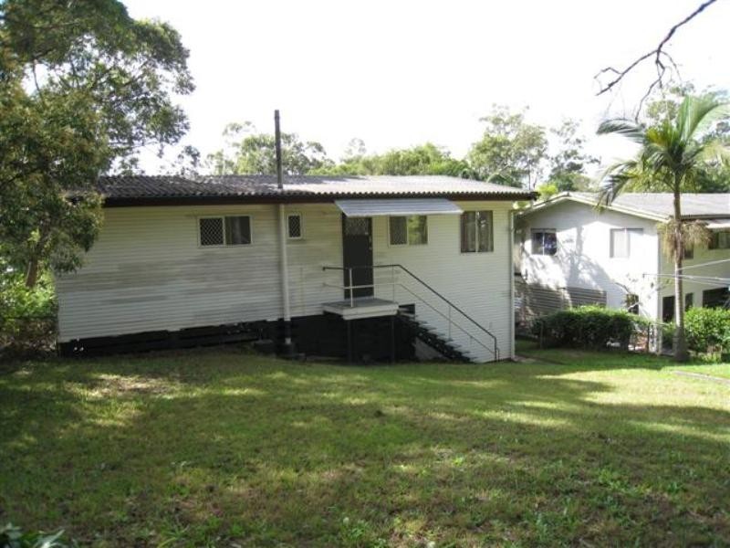 21 David Road, Holland Park QLD 4121