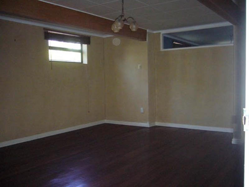 42 Kneale Street, Holland Park West QLD 4121