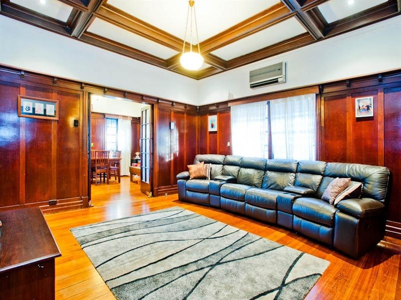 23 Gorban Street, Holland Park QLD 4121