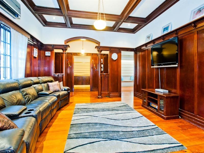 23 Gorban Street, Holland Park QLD 4121