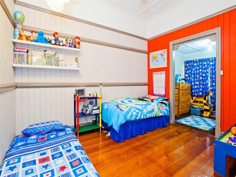 23 Gorban Street, Holland Park QLD 4121